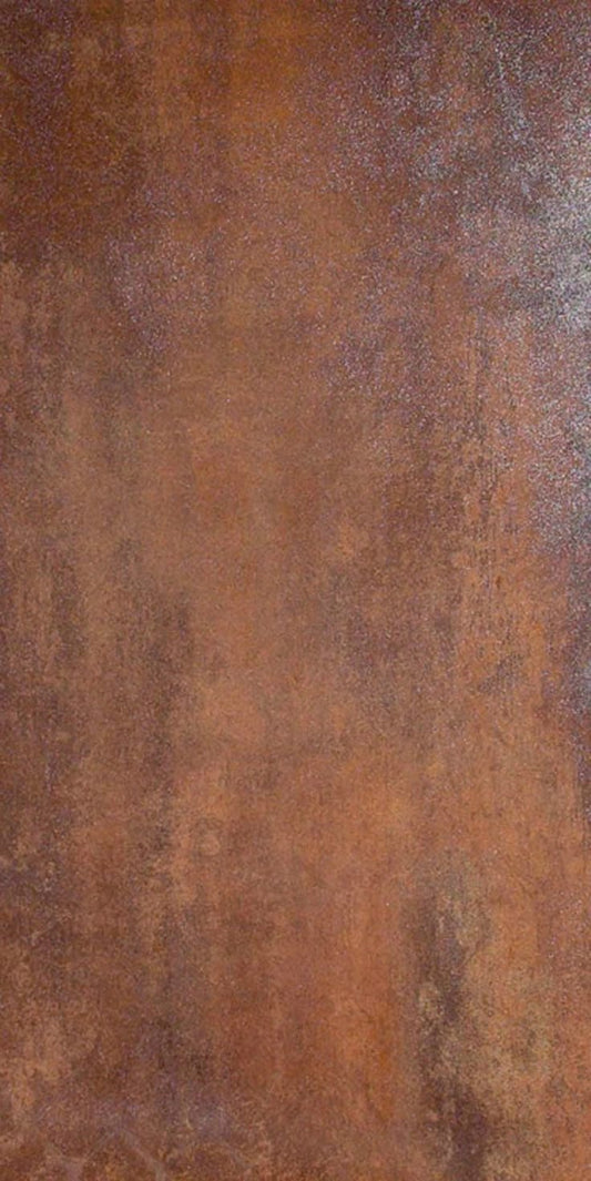 rusty steel piate